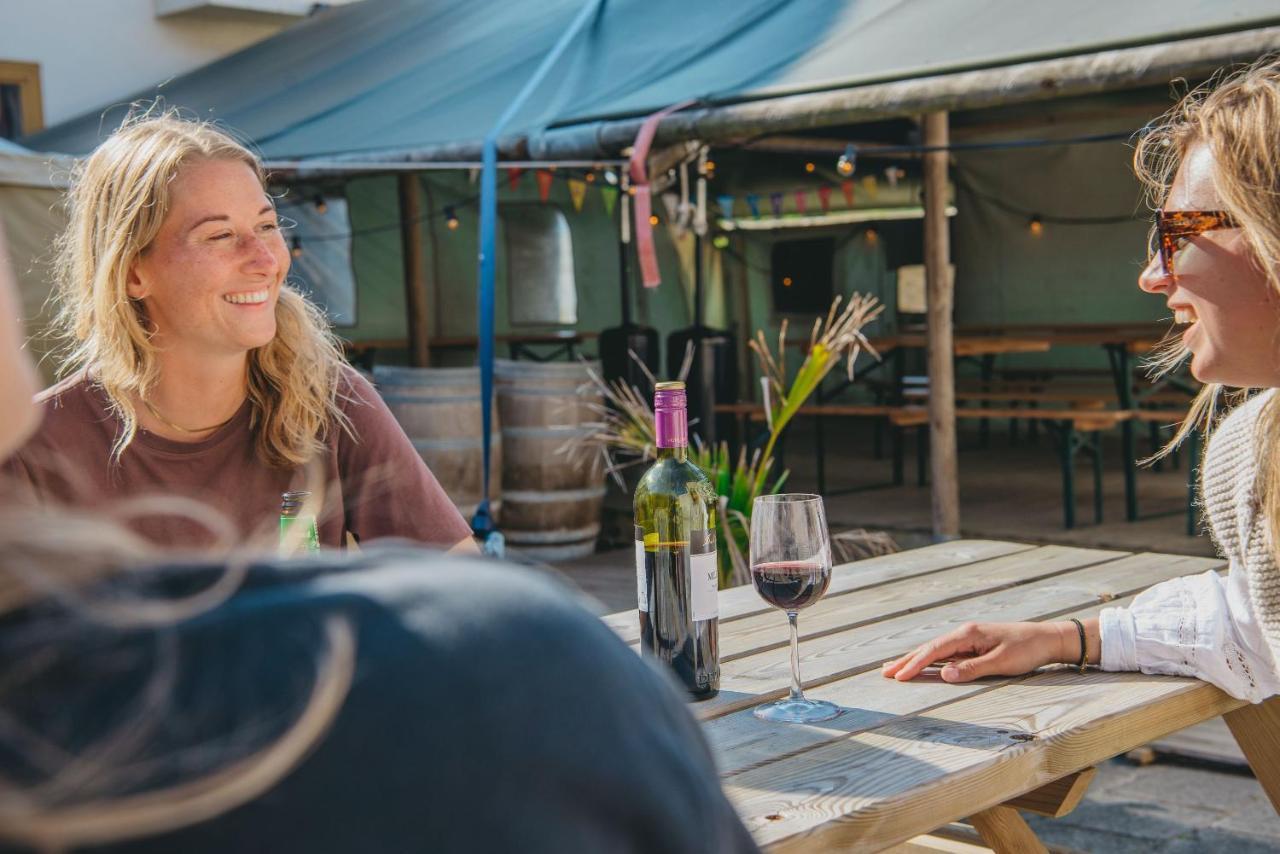 Family & Surfhostel Petten Eksteriør bilde